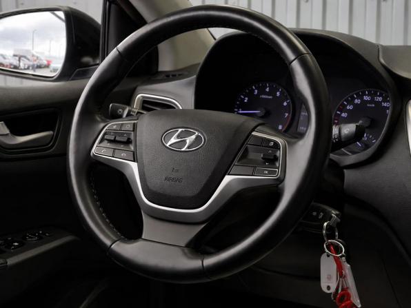 Hyundai Solaris II с пробегом 2017 года, цена 1 217 000 рублей, 85917 км, седан, Автокод Объявления
