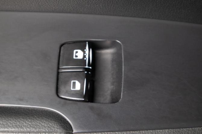 Hyundai Solaris II с пробегом 2017 года, цена 829 000 рублей, 237172 км, седан, Автокод Объявления