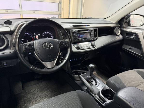 Toyota RAV4 IV (XA40) Рестайлинг с пробегом 2018 года, цена 2 430 000 рублей, 140407 км, внедорожник, Автокод Объявления
