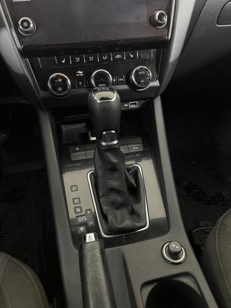 Skoda Octavia III (A7) Рестайлинг с пробегом 2017 года, цена 1 410 000 рублей, 231088 км, лифтбек, Автокод Объявления