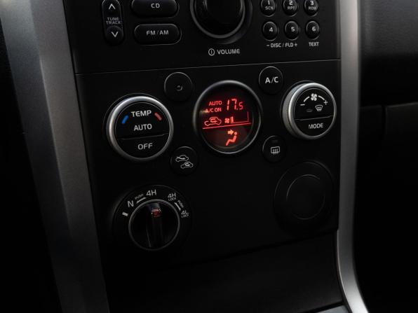 Suzuki Grand Vitara II Рестайлинг с пробегом 2012 года, цена 1 200 000 рублей, 199243 км, внедорожник, Автокод Объявления