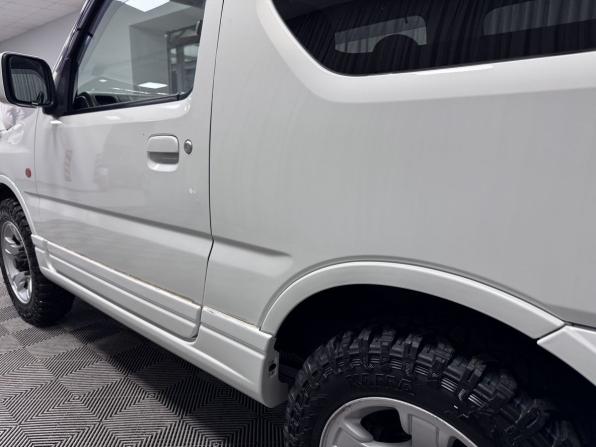 Suzuki Jimny III с пробегом 2004 года, цена 680 000 рублей, 163487 км, внедорожник, Автокод Объявления