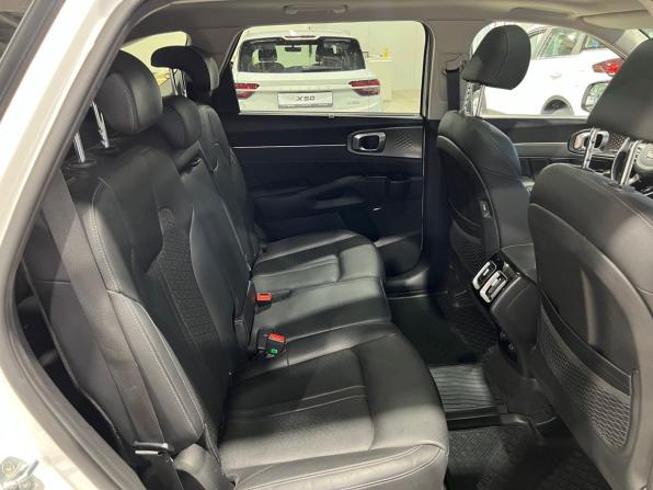 Kia Sorento IV с пробегом 2021 года, цена 3 175 900 рублей, 143160 км, внедорожник, Автокод Объявления