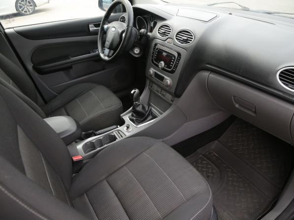 Ford Focus II Рестайлинг с пробегом 2011 года, цена 378 000 рублей, 309000 км, седан, Автокод Объявления