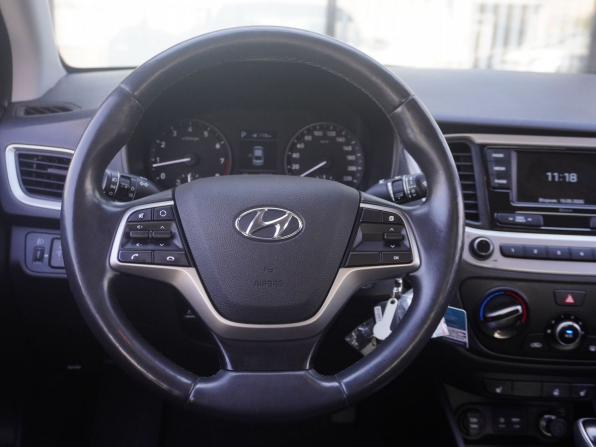 Hyundai Solaris II с пробегом 2018 года, цена 1 394 000 рублей, 73515 км, седан, Автокод Объявления