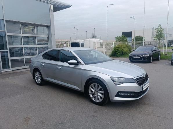 Skoda Superb III Рестайлинг с пробегом 2020 года, цена 2 500 000 рублей, 63800 км, лифтбек, Автокод Объявления
