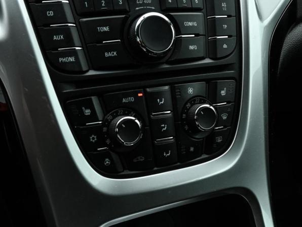 Opel Astra J Рестайлинг с пробегом 2013 года, цена 769 000 рублей, 220215 км, хэтчбек, Автокод Объявления