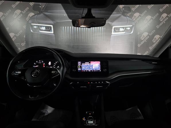 Skoda Octavia IV (A8) с пробегом 2021 года, цена 2 330 000 рублей, 63000 км, лифтбек, Автокод Объявления