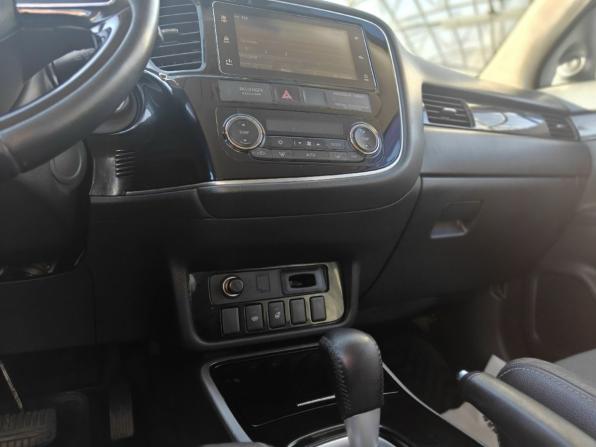 Mitsubishi Outlander III Рестайлинг 3 с пробегом 2018 года, цена 1 711 000 рублей, 158431 км, внедорожник, Автокод Объявления