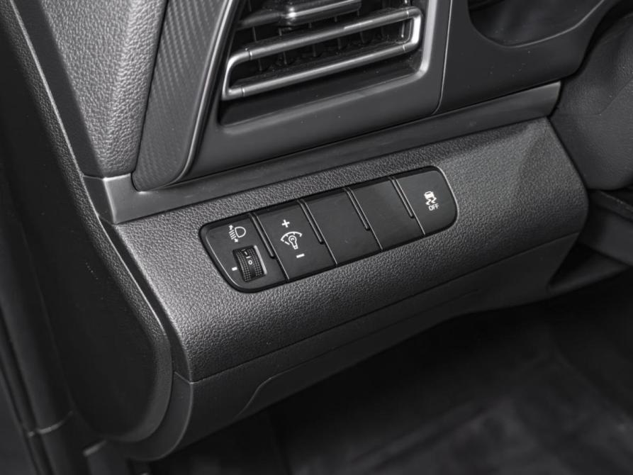Hyundai Elantra VI (AD) Рестайлинг Мурманск  - изображение 17