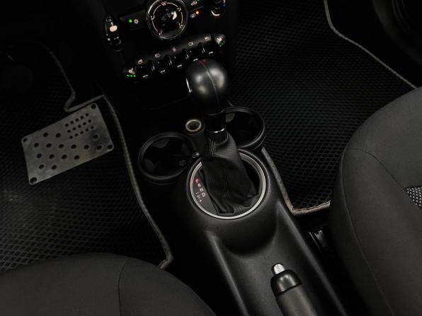 Mini Hatch II (R56) Рестайлинг с пробегом 2011 года, цена 890 000 рублей, 168500 км, хэтчбек, Автокод Объявления