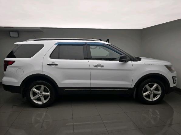 Ford Explorer V Рестайлинг с пробегом 2017 года, цена 2 035 000 рублей, 268384 км, внедорожник, Автокод Объявления
