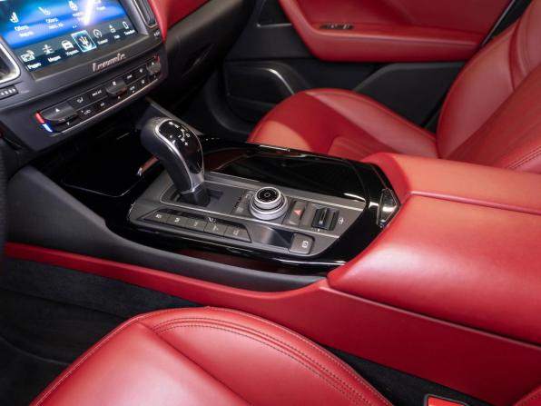 Maserati Levante I с пробегом 2018 года, цена 3 700 000 рублей, 102747 км, внедорожник, Автокод Объявления