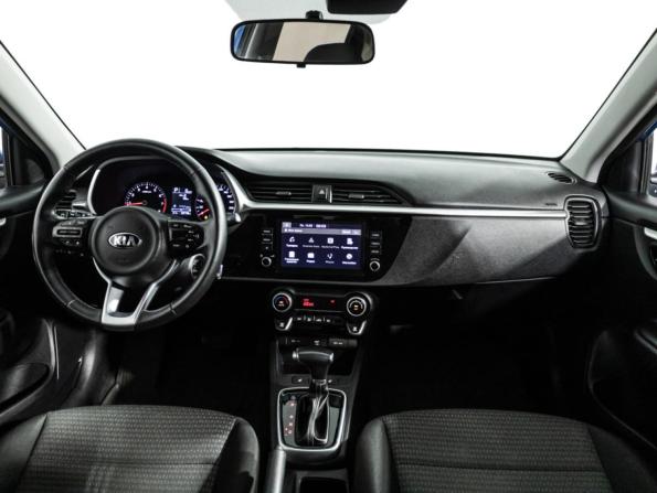 Kia Rio IV Рестайлинг с пробегом 2021 года, цена 1 755 000 рублей, 50745 км, седан, Автокод Объявления