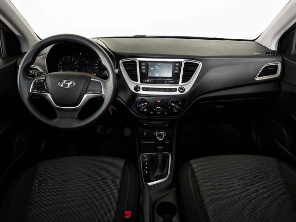 Hyundai Solaris II Рестайлинг с пробегом 2022 года, цена 1 744 000 рублей, 60000 км, седан, Автокод Объявления