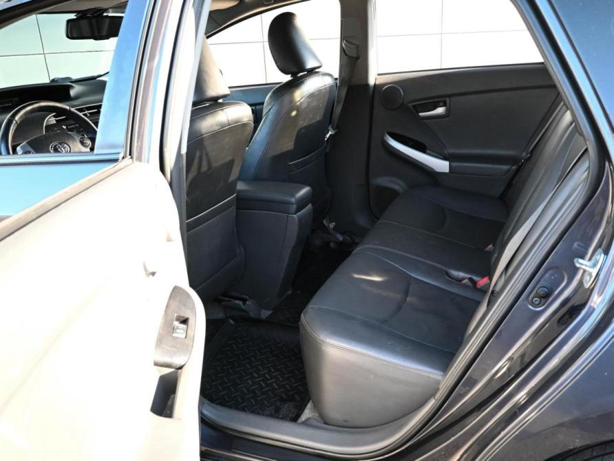 Toyota Prius III Рестайлинг (XW30) Новороссийск  - изображение 11