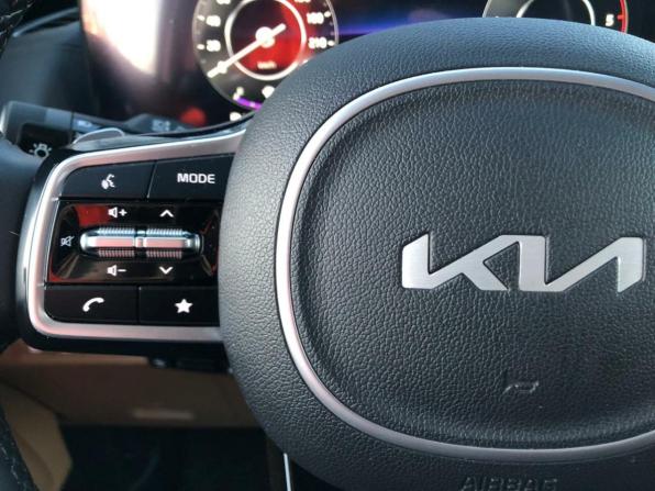 Kia Carnival IV с пробегом 2022 года, цена 4 870 000 рублей, 24679 км, минивэн, Автокод Объявления
