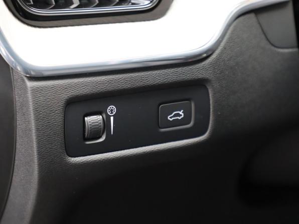 Volvo XC60 II Рестайлинг с пробегом 2021 года, цена 4 500 000 рублей, 89700 км, внедорожник, Автокод Объявления