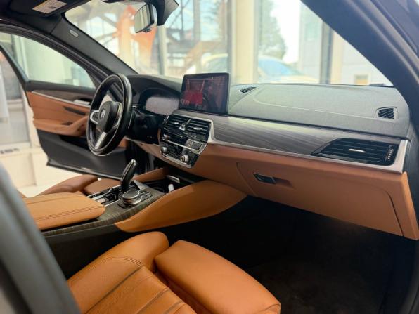 BMW 5 серии VII (G30/G31/G38) Рестайлинг с пробегом 2021 года, цена 4 850 000 рублей, 40564 км, седан, Автокод Объявления