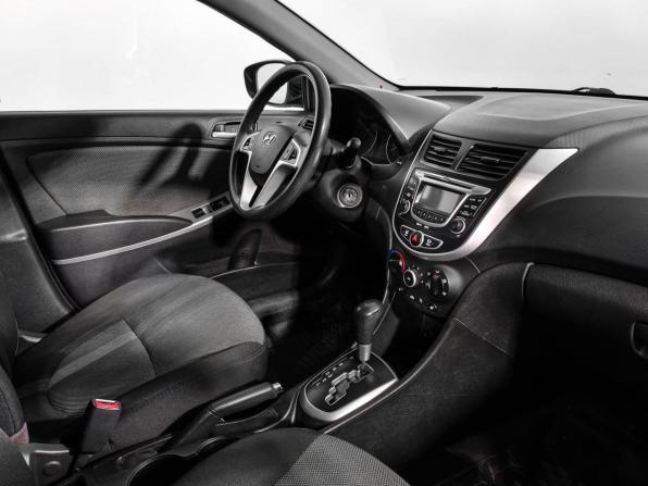 Hyundai Solaris I с пробегом 2012 года, цена 645 000 рублей, 170000 км, хэтчбек, Автокод Объявления