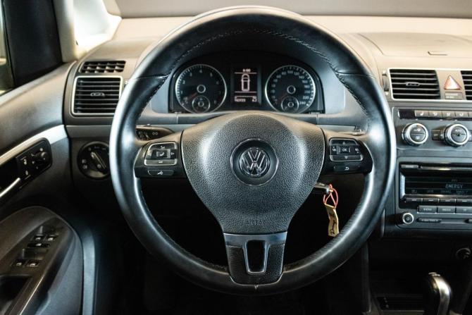 Volkswagen Touran I Рестайлинг 2 с пробегом 2014 года, цена 1 150 000 рублей, 162723 км, компактвэн, Автокод Объявления