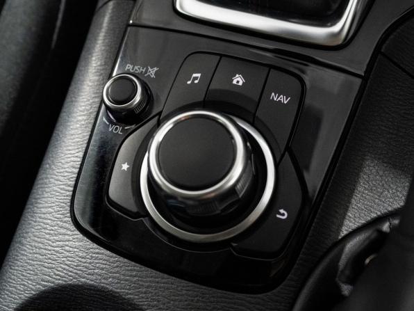 Mazda Axela III Рестайлинг с пробегом 2018 года, цена 1 299 500 рублей, 95363 км, седан, Автокод Объявления