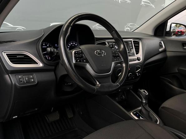 Hyundai Solaris II с пробегом 2019 года, цена 1 382 600 рублей, 112085 км, седан, Автокод Объявления