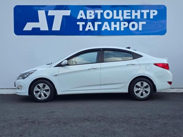 Hyundai Solaris I Рестайлинг с пробегом 2015 года, цена 970 000 рублей, 155000 км, седан, Автокод Объявления