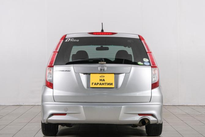 Honda Stream II Рестайлинг с пробегом 2010 года, цена 999 000 рублей, 225106 км, компактвэн, Автокод Объявления