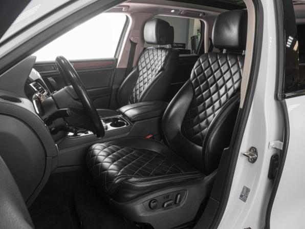 Volkswagen Touareg II Рестайлинг с пробегом 2018 года, цена 3 499 000 рублей, 215427 км, внедорожник, Автокод Объявления