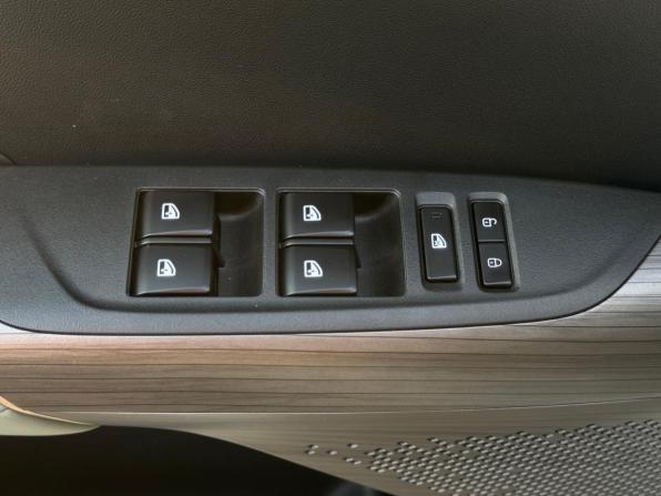 Changan Lamore с пробегом 2024 года, цена 2 225 000 рублей, 8184 км, седан, Автокод Объявления