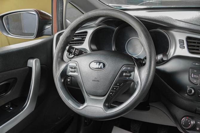 Kia Ceed II с пробегом 2013 года, цена 949 000 рублей, 266000 км, хэтчбек, Автокод Объявления