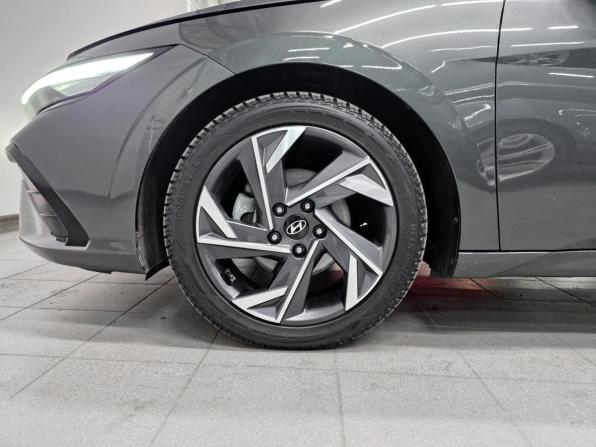 Hyundai Elantra VII (CN7) Рестайлинг с пробегом 2024 года, цена 2 220 000 рублей, 22800 км, седан, Автокод Объявления
