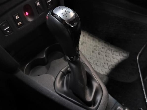 Renault Sandero II с пробегом 2015 года, цена 780 000 рублей, 66000 км, хэтчбек, Автокод Объявления