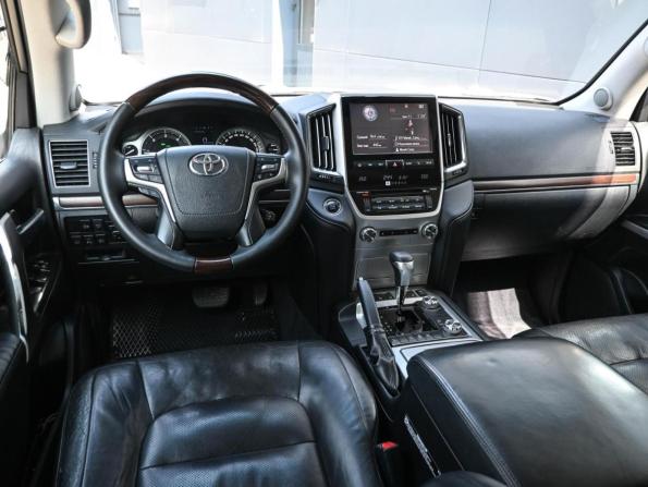 Toyota Land Cruiser 200 Series Рестайлинг 2 с пробегом 2015 года, цена 5 494 000 рублей, 190679 км, внедорожник, Автокод Объявления