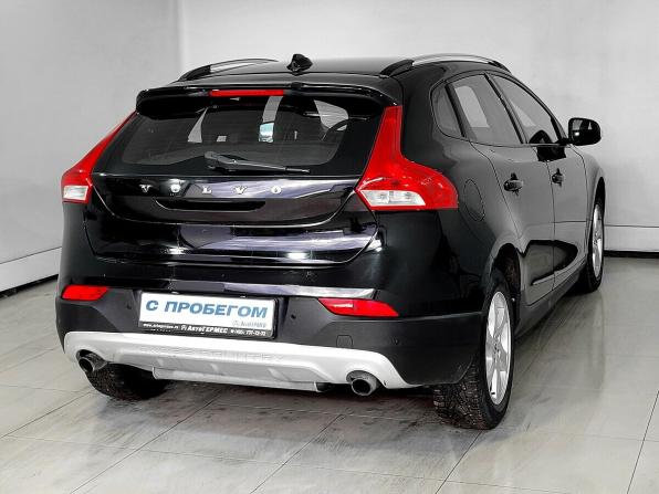 Volvo V40 Cross Country I Рестайлинг с пробегом 2017 года, цена 1 570 000 рублей, 185862 км, хэтчбек, Автокод Объявления