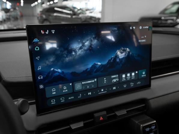 Toyota RAV4 VI (XA60) с пробегом 2025 года, цена 4 300 000 рублей, 5 км, внедорожник, Автокод Объявления