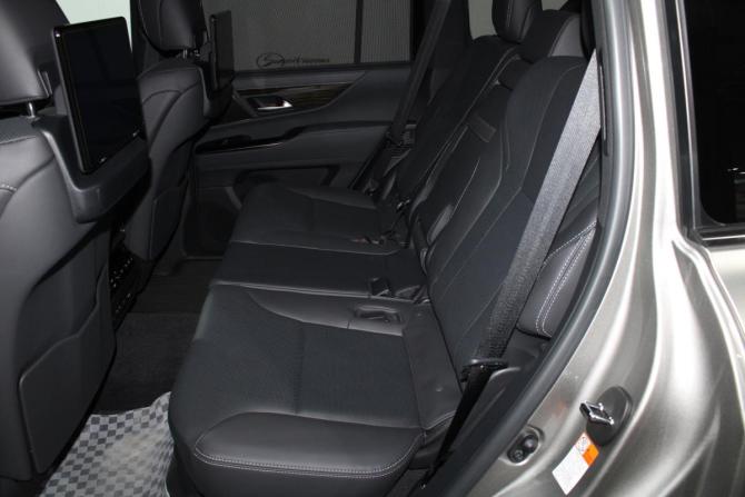 Lexus LX IV с пробегом 2023 года, цена 19 300 000 рублей, 5850 км, внедорожник, Автокод Объявления
