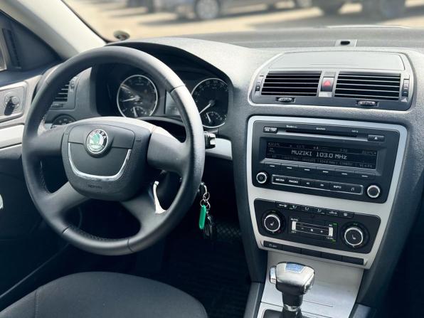 Skoda Octavia II (A5) Рестайлинг с пробегом 2012 года, цена 959 000 рублей, 170321 км, лифтбек, Автокод Объявления