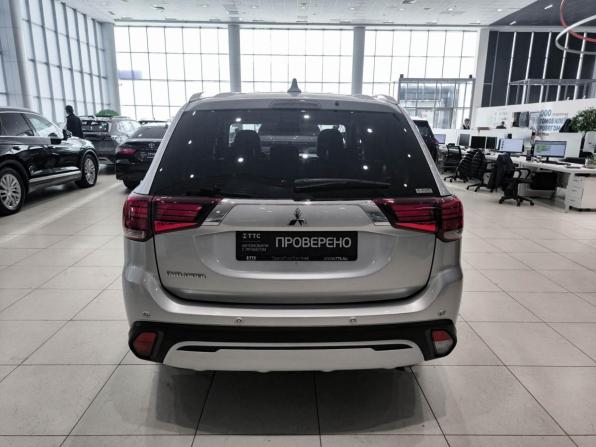 Mitsubishi Outlander III Рестайлинг 3 с пробегом 2021 года, цена 3 200 000 рублей, 67451 км, внедорожник, Автокод Объявления