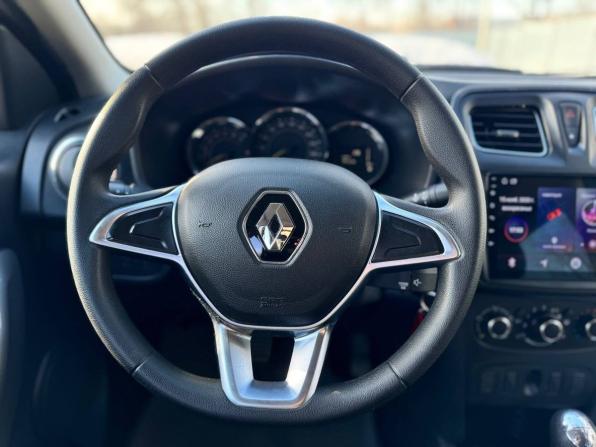 Renault Logan II Рестайлинг с пробегом 2019 года, цена 1 050 000 рублей, 97782 км, седан, Автокод Объявления