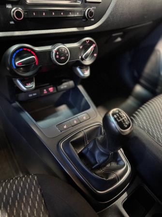 Kia Rio III Рестайлинг с пробегом 2017 года, цена 889 000 рублей, 118931 км, седан, Автокод Объявления