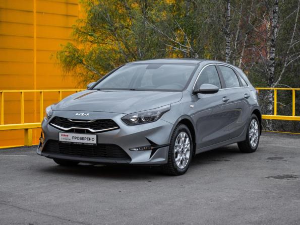 Kia Ceed III Рестайлинг с пробегом 2022 года, цена 2 300 000 рублей, 36132 км, хэтчбек, Автокод Объявления