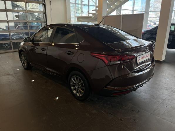 Hyundai Solaris II Рестайлинг с пробегом 2022 года, цена 1 939 000 рублей, 60677 км, седан, Автокод Объявления