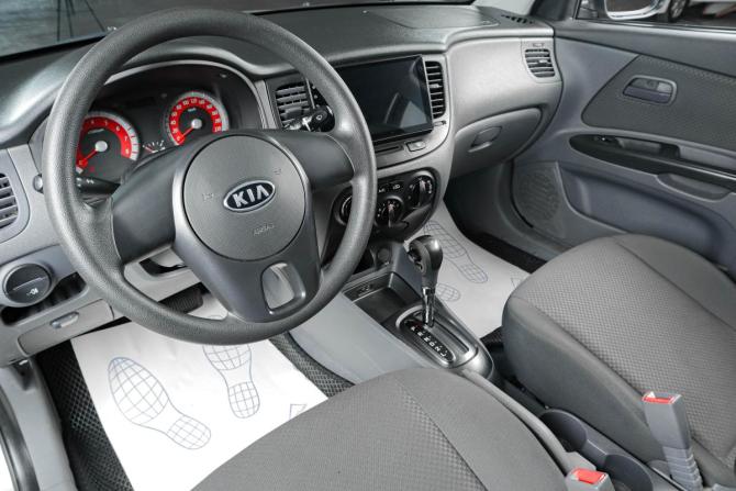 Kia Rio II Рестайлинг с пробегом 2011 года, цена 869 000 рублей, 73000 км, седан, Автокод Объявления