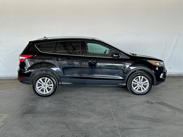 Ford Kuga II Рестайлинг с пробегом 2016 года, цена 1 430 000 рублей, 238360 км, внедорожник, Автокод Объявления