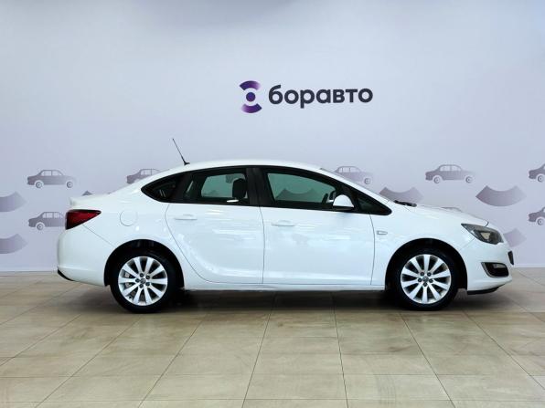 Opel Astra J Рестайлинг с пробегом 2013 года, цена 780 000 рублей, 195257 км, седан, Автокод Объявления