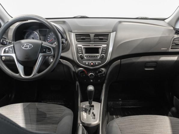 Hyundai Solaris I Рестайлинг с пробегом 2015 года, цена 806 800 рублей, 110129 км, хэтчбек, Автокод Объявления