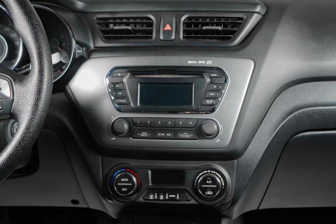 Kia Rio III с пробегом 2013 года, цена 859 000 рублей, 297800 км, седан, Автокод Объявления