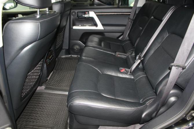 Toyota Land Cruiser 200 Series Рестайлинг 1 с пробегом 2013 года, цена 3 569 000 рублей, 351564 км, внедорожник, Автокод Объявления